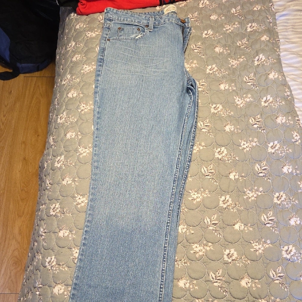 Signature by Levi Strauss Women's Light Blue Straight Jeans